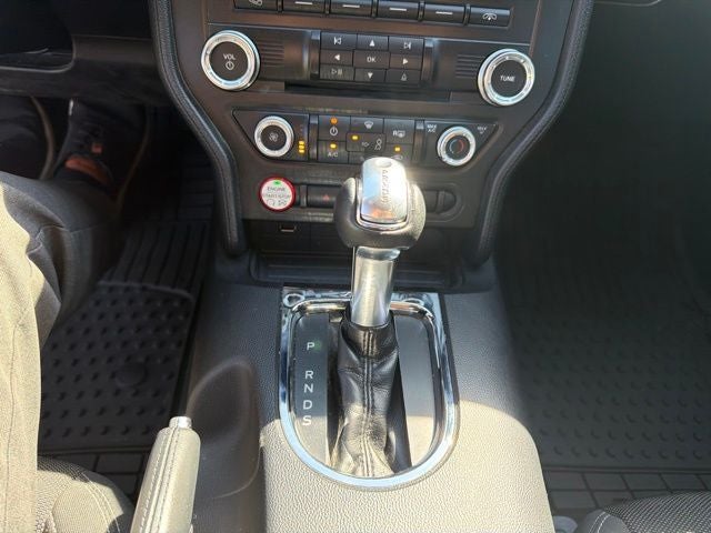 2016 Ford Mustang V6
