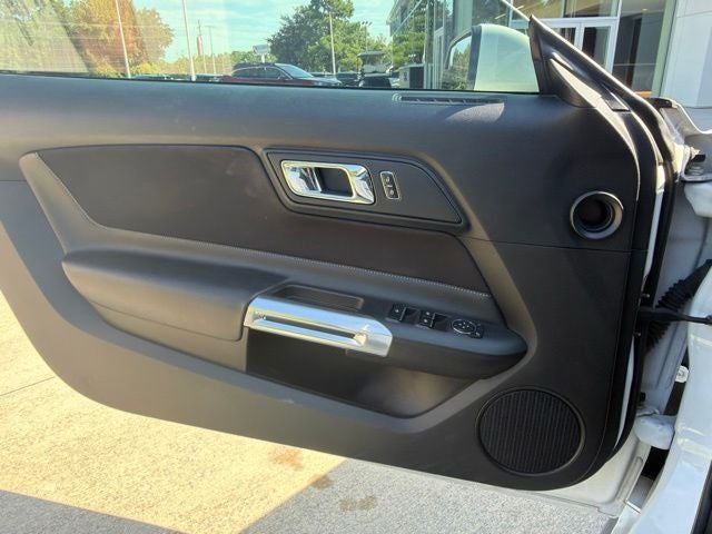 2016 Ford Mustang V6