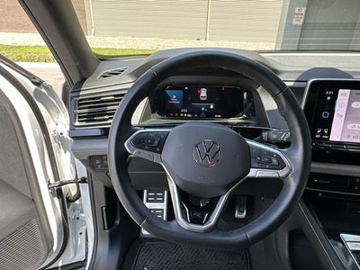 2024 Volkswagen Atlas Cross Sport 2.0T SEL R-Line