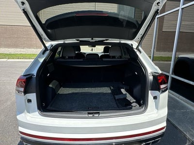 2024 Volkswagen Atlas Cross Sport 2.0T SEL R-Line
