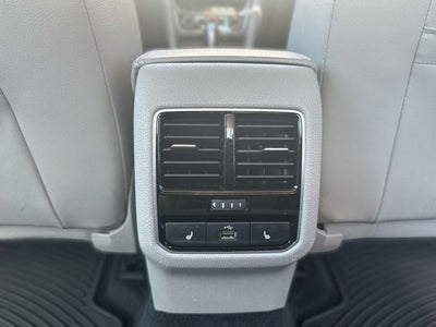 2017 Volkswagen Passat SEL Premium