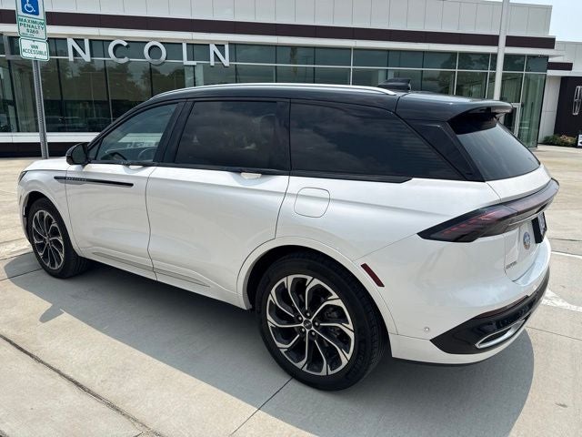 2024 Lincoln Nautilus Reserve