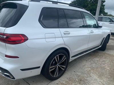 2022 BMW X7 xDrive40i