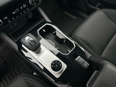 2025 Mitsubishi Outlander ES