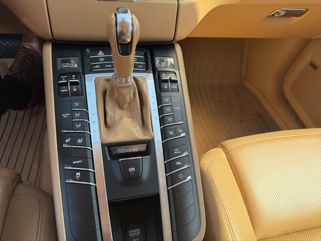 2017 Porsche Macan Base