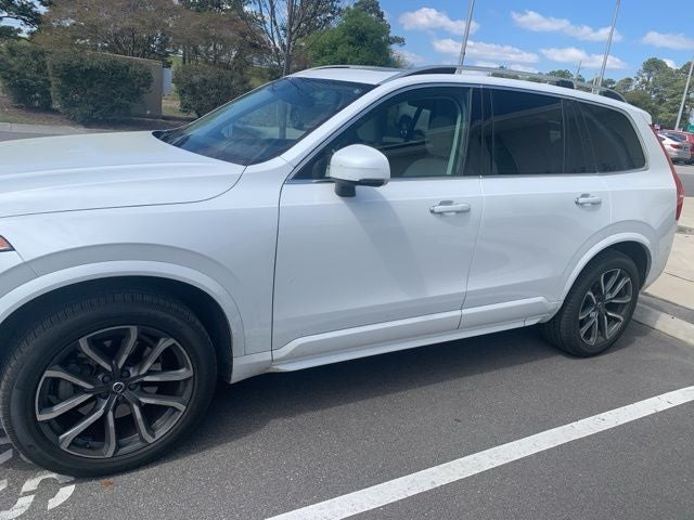 2018 Volvo XC90 T6 Momentum