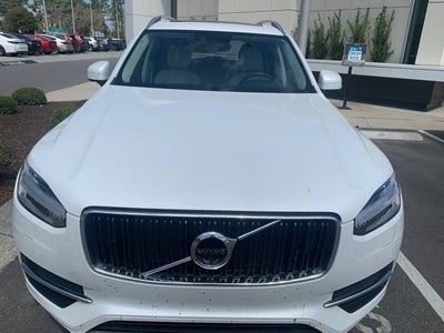2018 Volvo XC90 T6 Momentum
