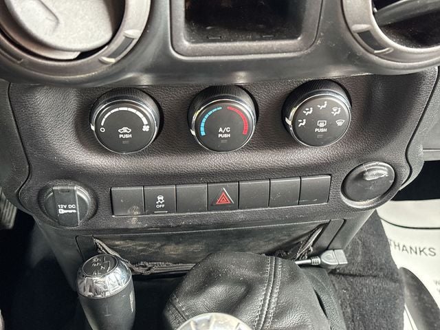 2017 Jeep Wrangler Willys Wheeler