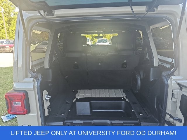 2022 Jeep Wrangler Unlimited Sahara Altitude