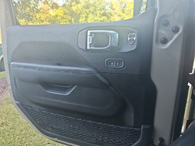 2022 Jeep Wrangler Unlimited Sahara Altitude