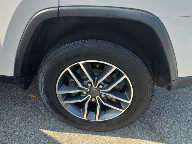 2019 Jeep Grand Cherokee Laredo E