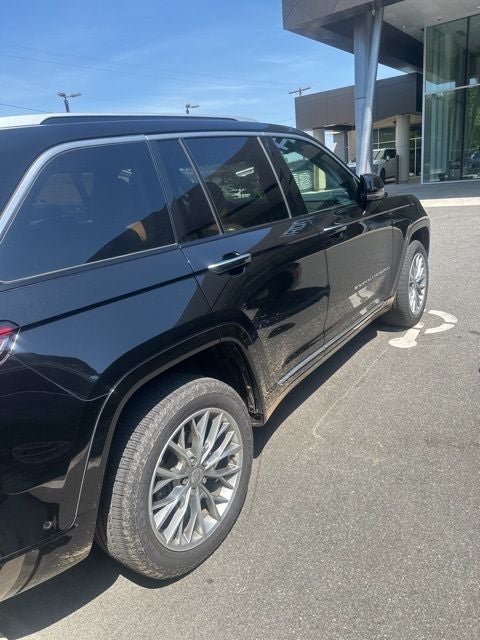 2022 Jeep Grand Cherokee Summit