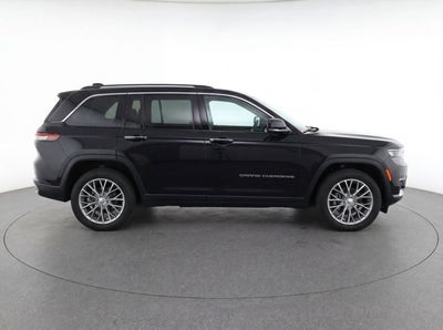 2022 Jeep Grand Cherokee Summit