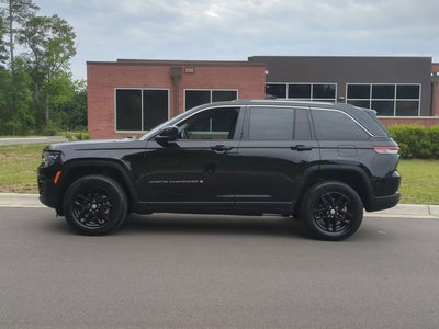 2023 Jeep Grand Cherokee Laredo