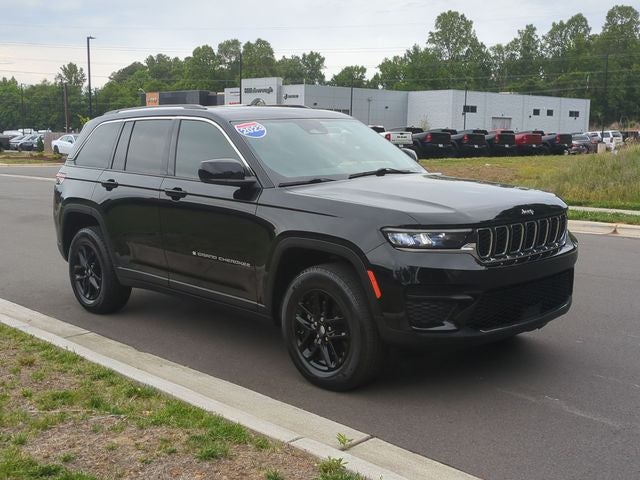 2023 Jeep Grand Cherokee Laredo