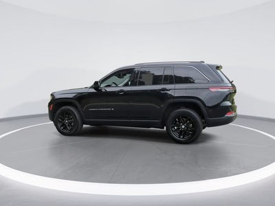2023 Jeep Grand Cherokee Laredo