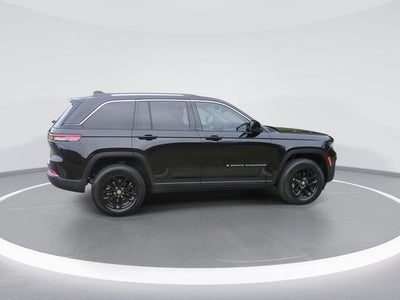 2023 Jeep Grand Cherokee Laredo