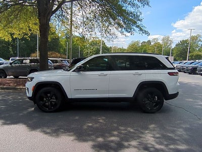 2022 Jeep Grand Cherokee Altitude