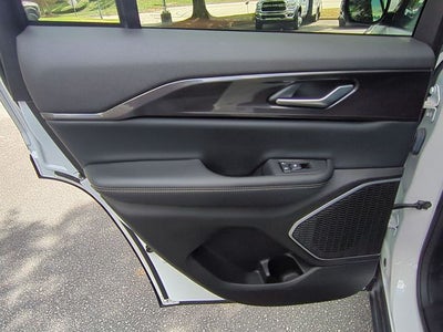 2022 Jeep Grand Cherokee Altitude