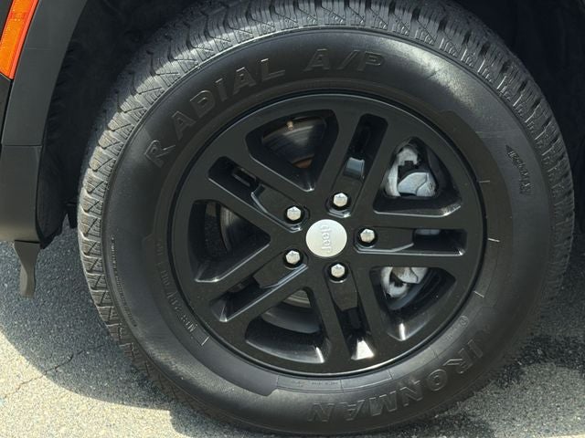 2023 Jeep Grand Cherokee Laredo