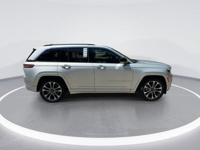 2022 Jeep Grand Cherokee Overland
