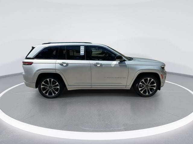 2022 Jeep Grand Cherokee Overland