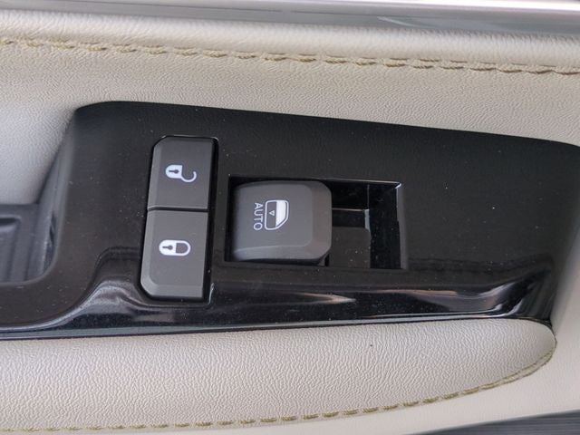 2023 Jeep Wagoneer -