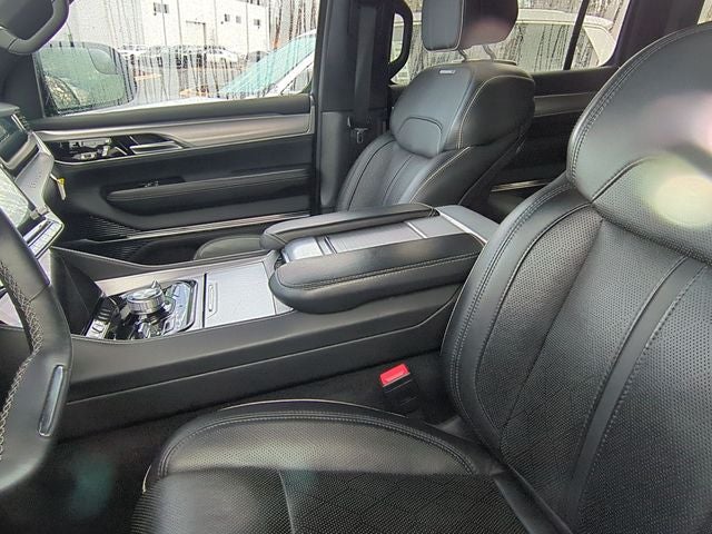 2023 Jeep Grand Wagoneer Series II