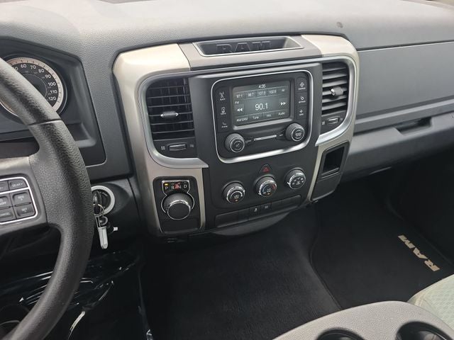 2016 RAM 1500 SLT