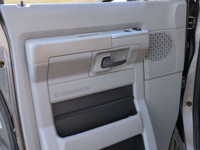 2023 Ford E-350SD BOX VAN W/ RAMP Cutaway