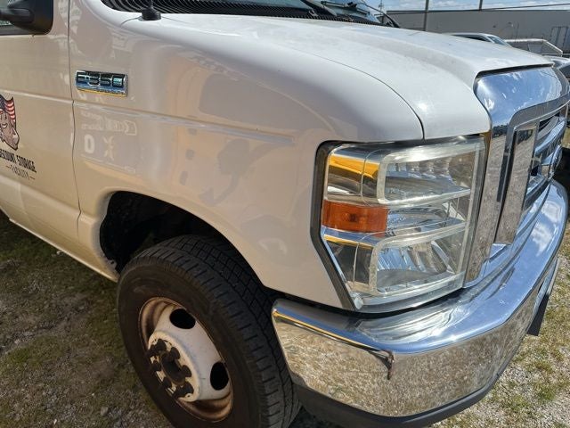 2017 Ford E-350SD XL Cutaway Box Van