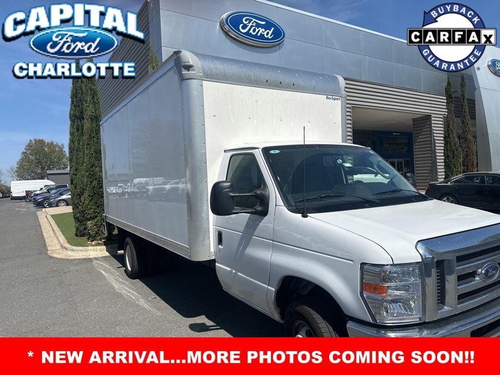 2025 Ford E-450SD Base