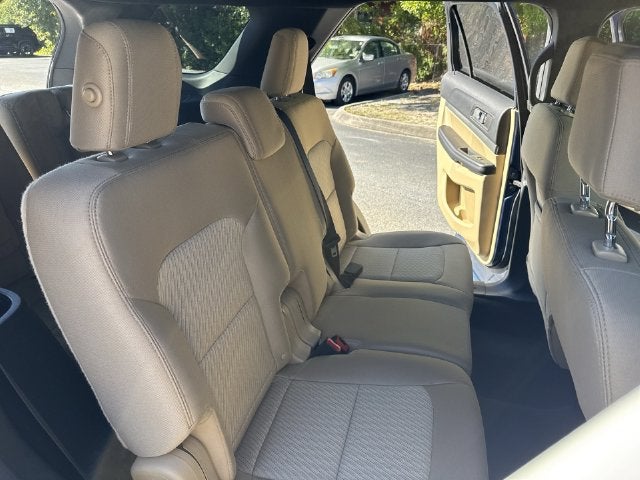 2017 Ford Explorer Base