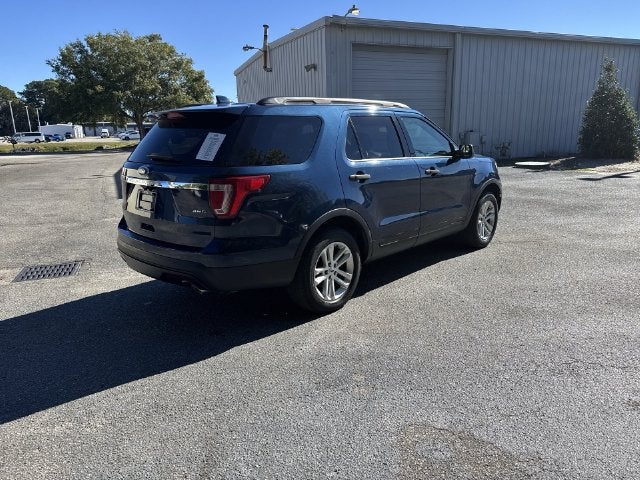 2017 Ford Explorer Base