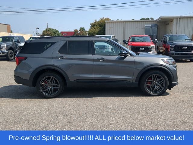 2025 Ford Explorer ST-Line