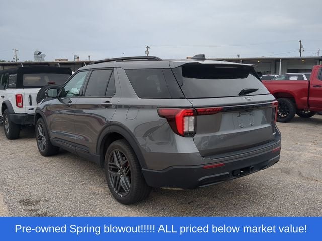 2025 Ford Explorer ST-Line