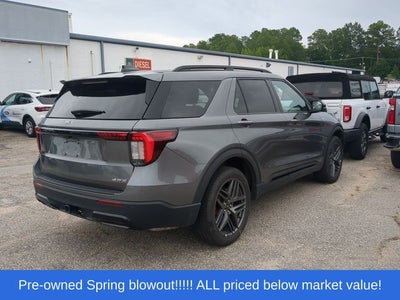 2025 Ford Explorer ST-Line