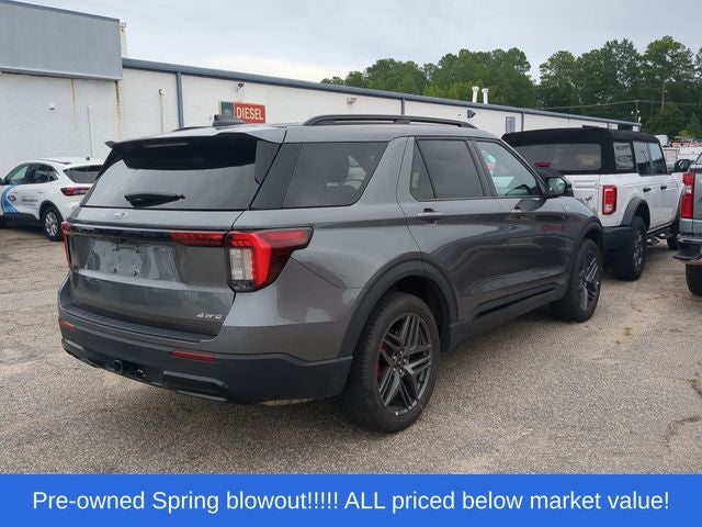 2025 Ford Explorer ST-Line