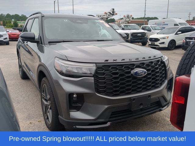 2025 Ford Explorer ST-Line