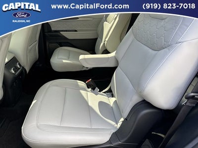 2025 Ford Explorer Platinum