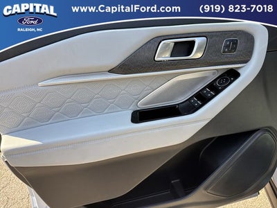 2025 Ford Explorer Platinum
