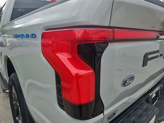 2023 Ford F-150 Lightning Lariat