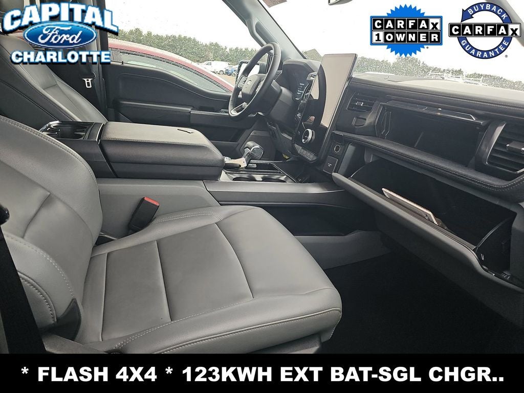 2025 Ford F-150 Lightning Flash