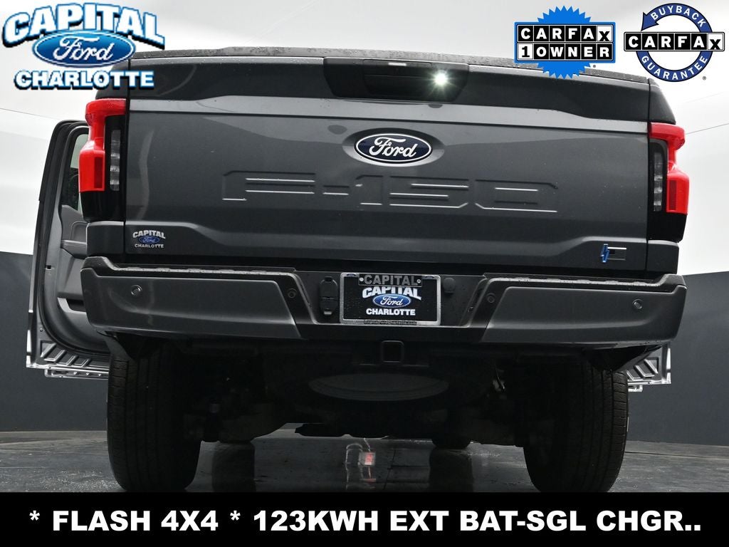 2025 Ford F-150 Lightning Flash