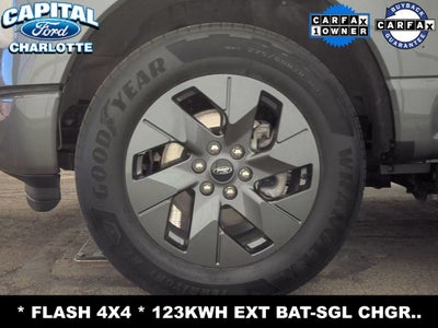 2025 Ford F-150 Lightning Flash