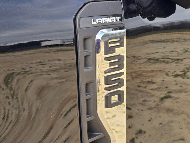 2023 Ford F-350SD Lariat