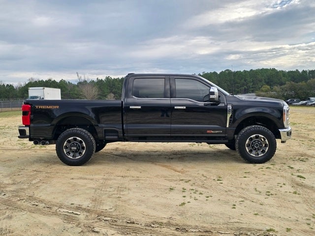 2023 Ford F-350SD Lariat