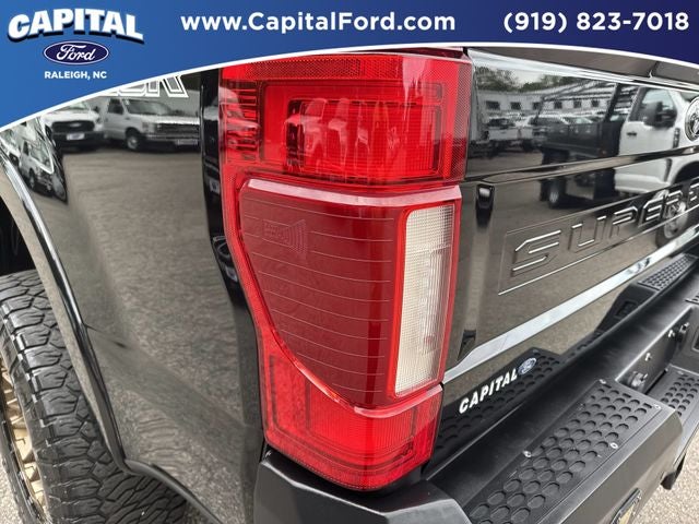 2022 Ford F-350SD Lariat