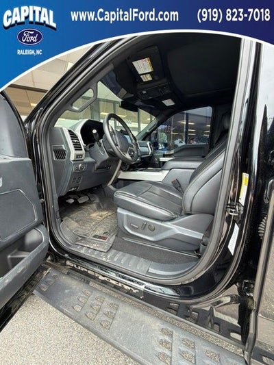 2022 Ford F-350SD Lariat