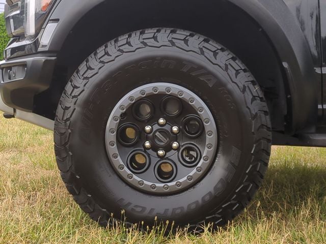 2025 Ford F-150 Raptor 37 Package